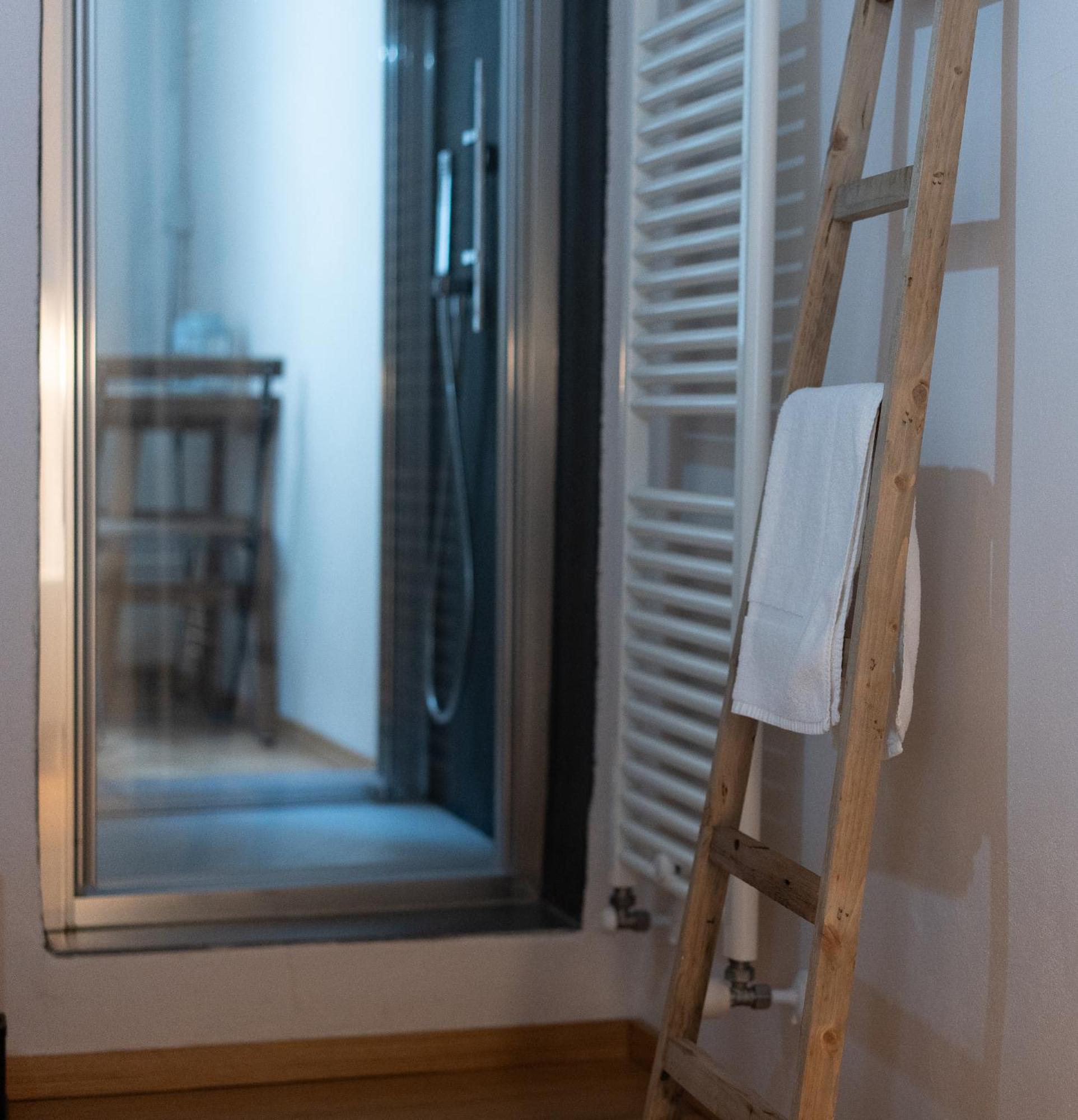 Freedom Suites Parma Exteriör bild